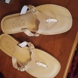 Kino Sandals